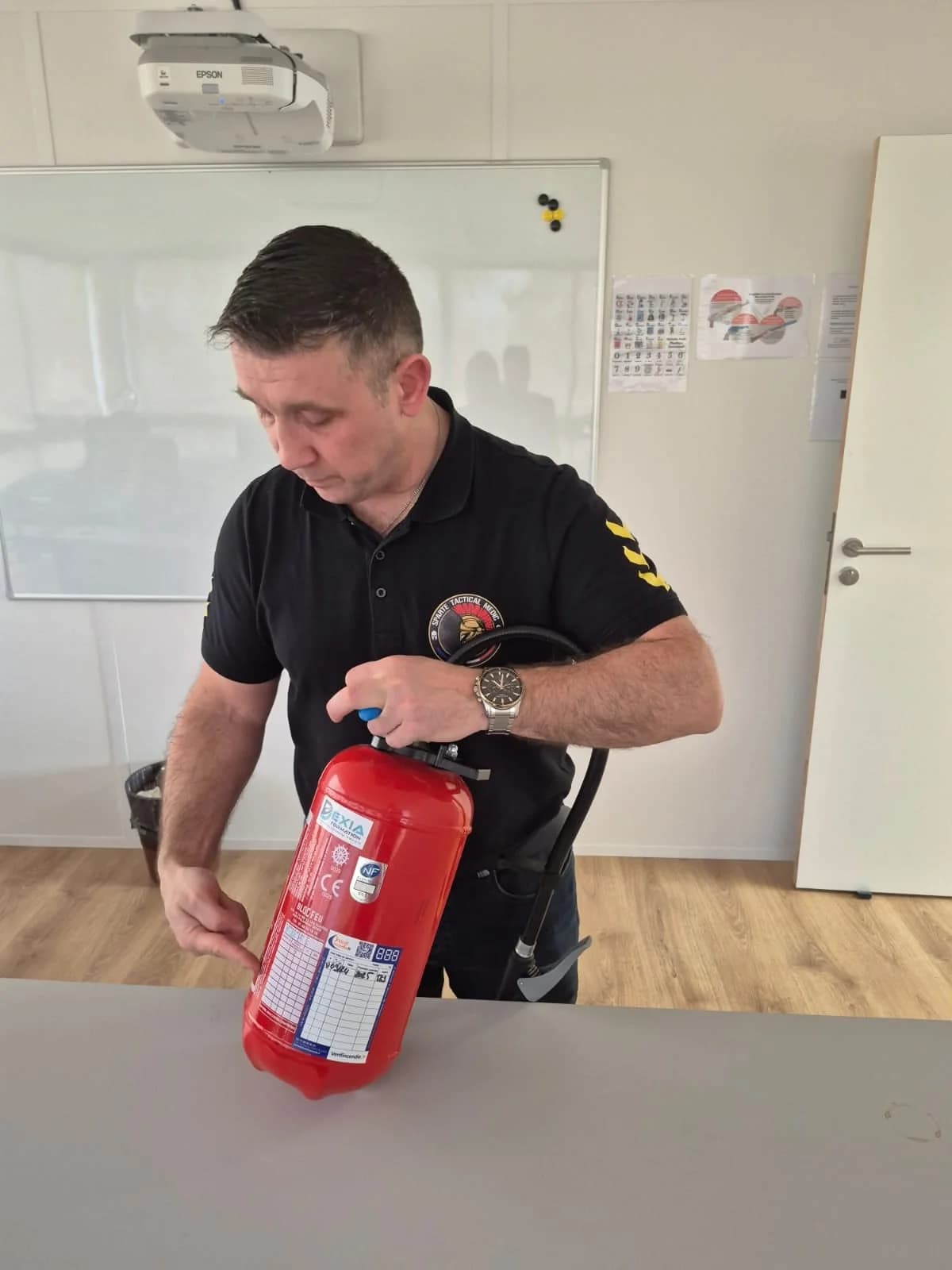 Équipier de Première Intervention - Manipulation Extincteurs