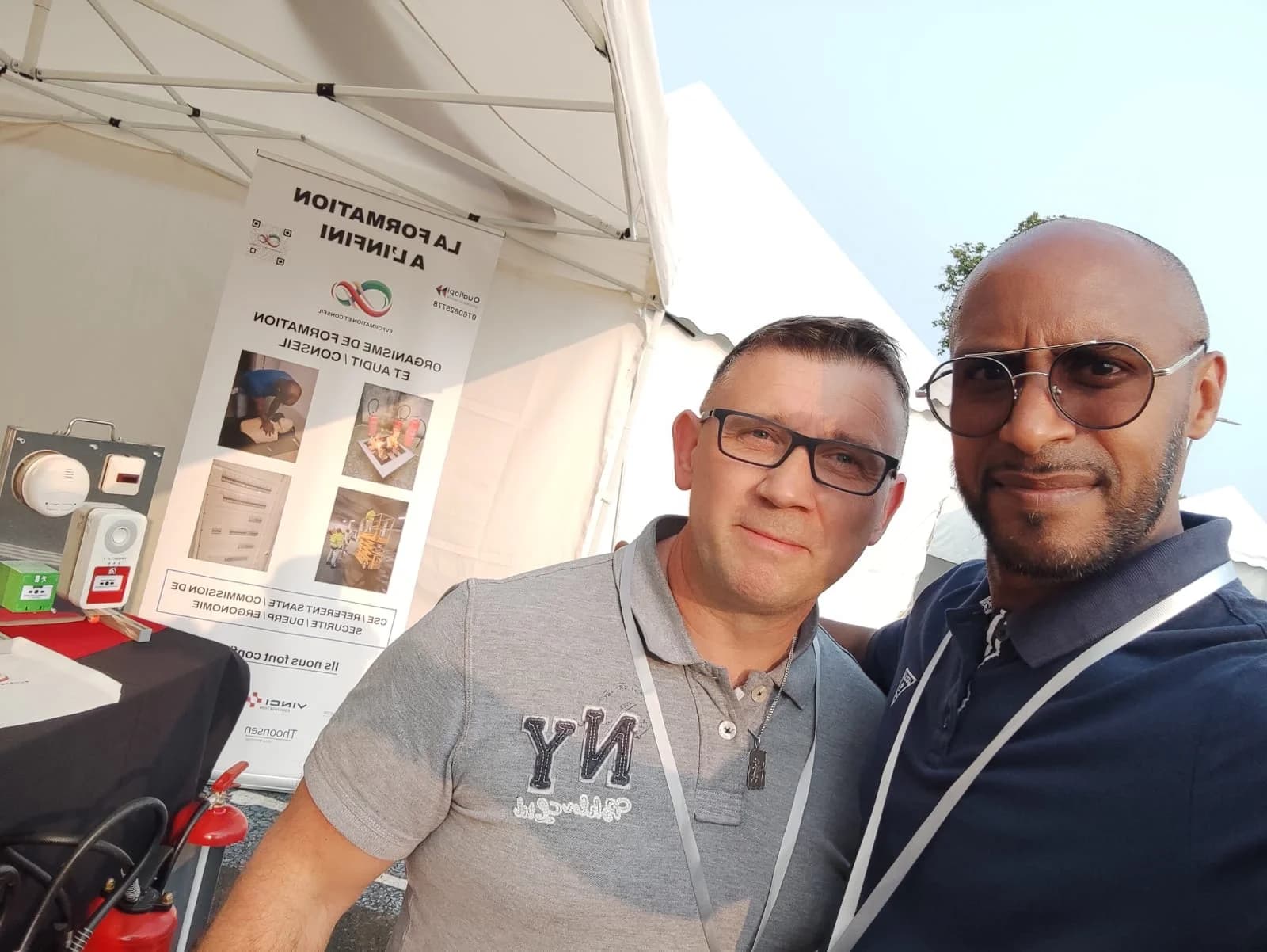 Mikaël Lagabrielle (SPARTE TACTICAL MEDIC) et Eusaire Viviès (EV Formation et Conseil) lors d'un salon professionnel